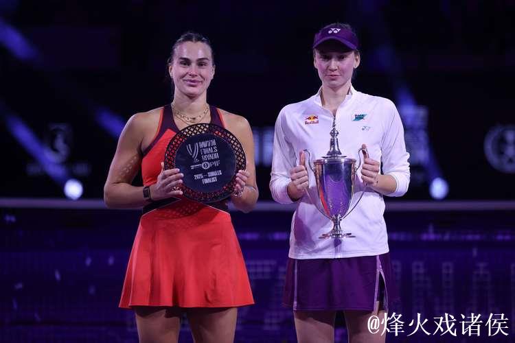 莱巴金娜直落两盘力克萨巴伦卡 首次问鼎总决赛冠军